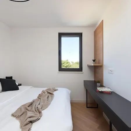 Lazy - Luxury Yachting Apartament *