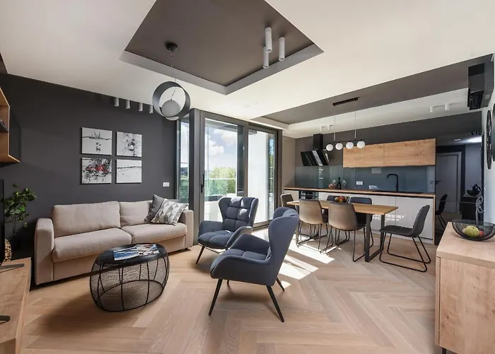 Lazy - Luxury Yachting *