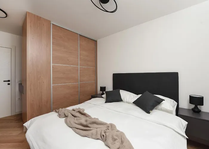 Lazy - Luxury Yachting * Задар