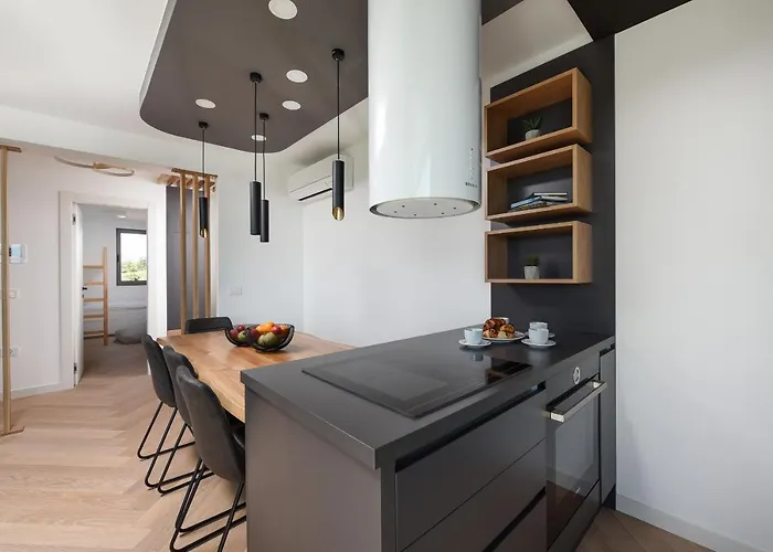 Lazy - Luxury Yachting * Задар