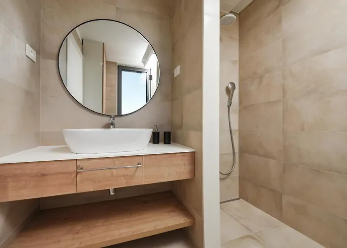 Lazy - Luxury Yachting Апартаменты *